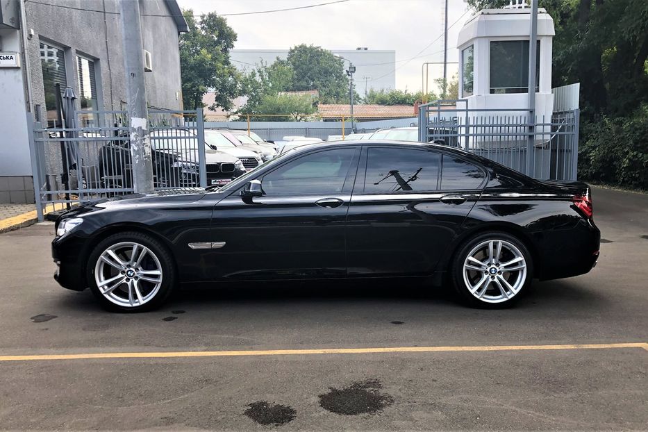 Продам BMW 750 2014 года в Одессе