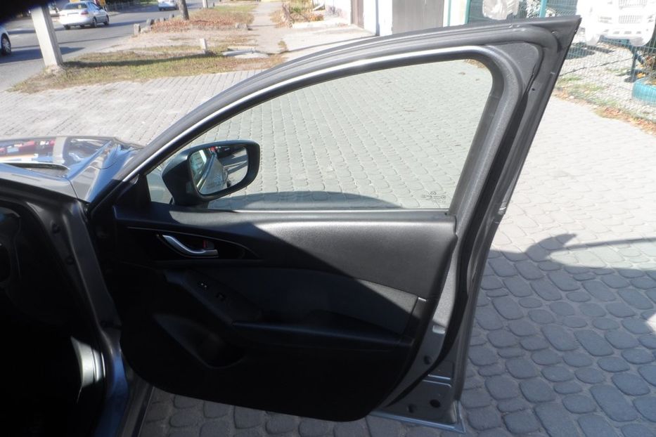 Продам Mazda 3 2015 года в Днепре