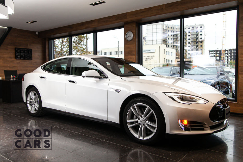 Продам Tesla Model S 70Квт/ч 320л.с 2015 года в Одессе