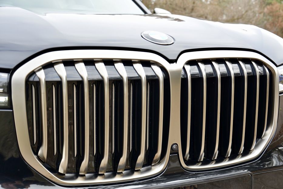 Продам BMW X 7M50D 2019 года в Киеве