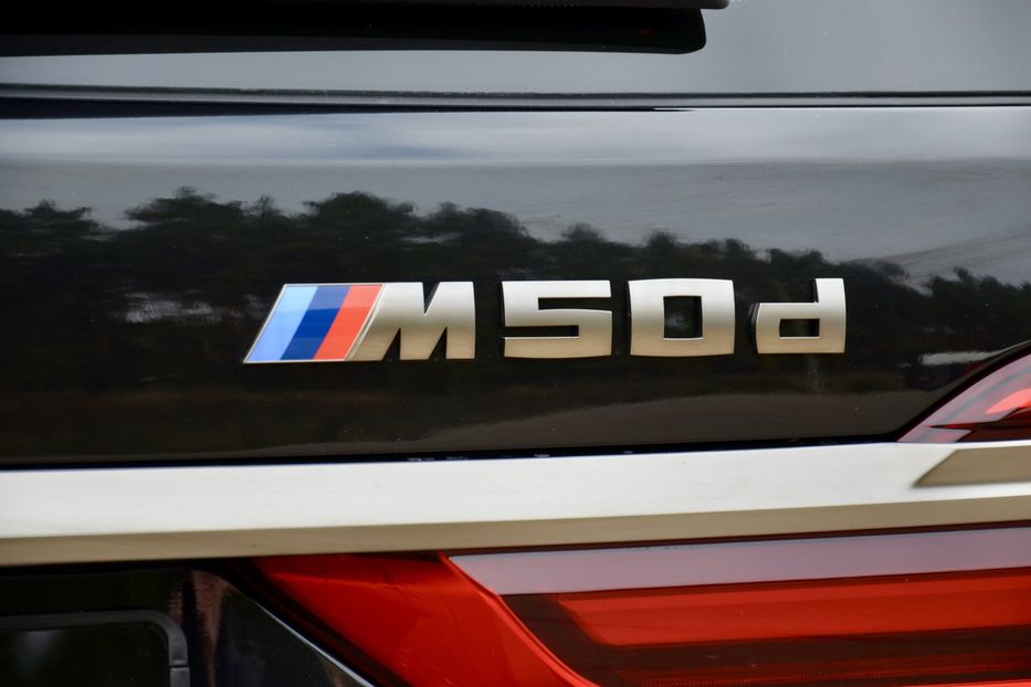 Продам BMW X 7M50D 2019 года в Киеве