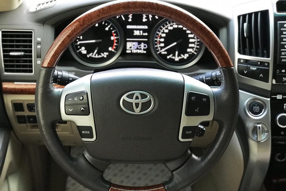 Продам Toyota Land Cruiser 200 2012 года в Одессе