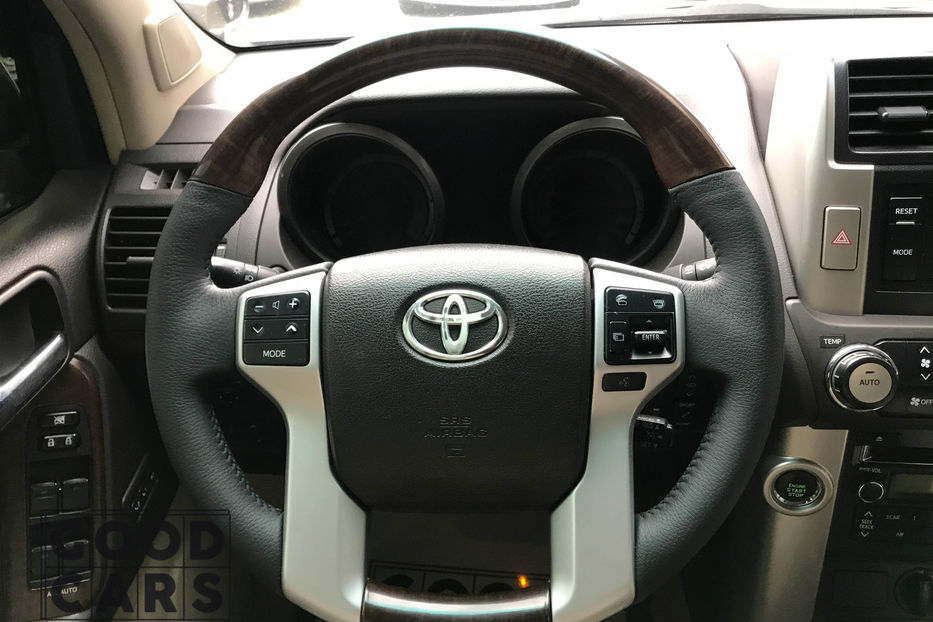 Продам Toyota Land Cruiser Prado 150 Top Full 2010 года в Одессе