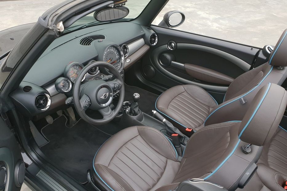 Продам MINI Cooper Cabrio_Official 2015 года в Киеве