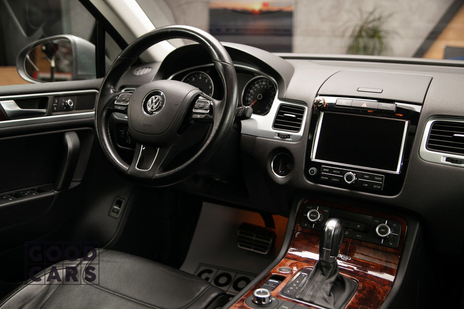 Продам Volkswagen Touareg  HYBRID 2012 года в Одессе