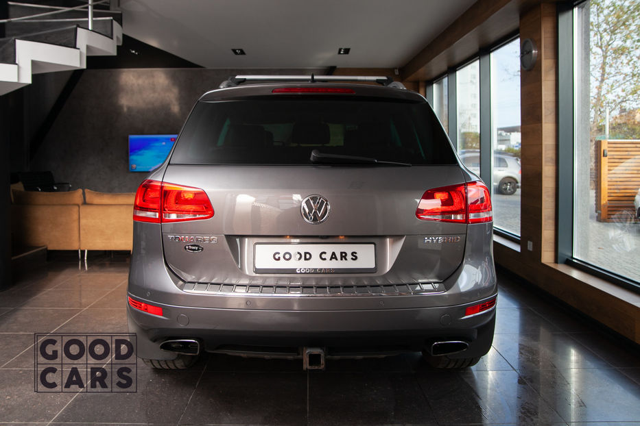 Продам Volkswagen Touareg  HYBRID 2012 года в Одессе