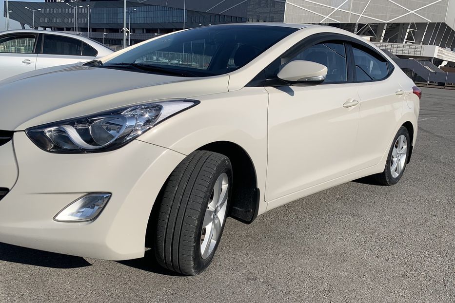 Продам Hyundai Elantra 1.8 comfort , механіка 2012 года в Львове