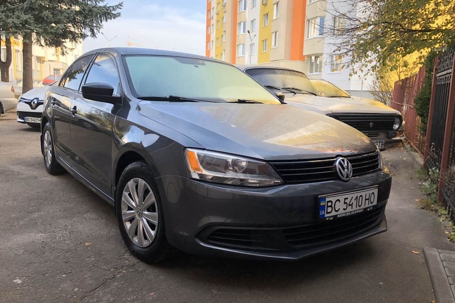 Продам Volkswagen Jetta 2013 года в Львове