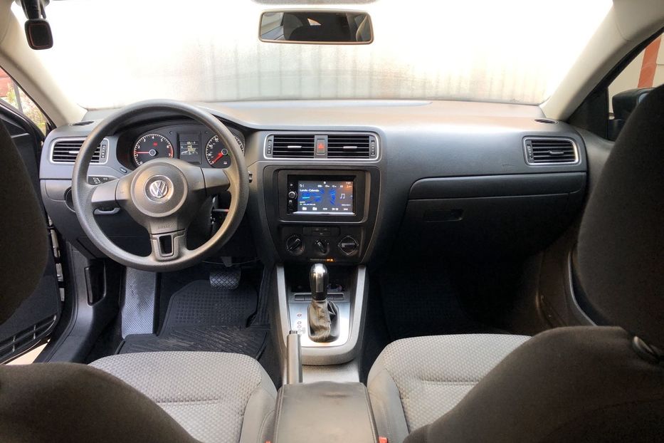 Продам Volkswagen Jetta 2013 года в Львове