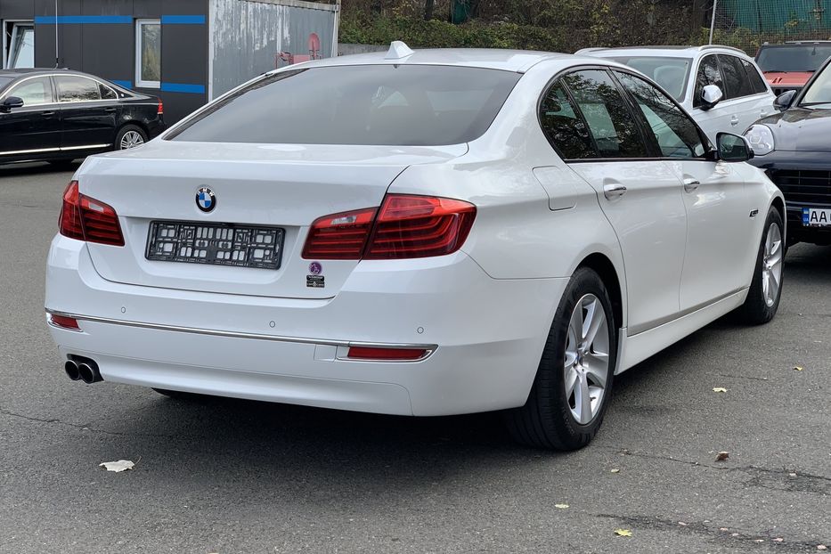 Продам BMW 525 D Luxury 2014 года в Киеве