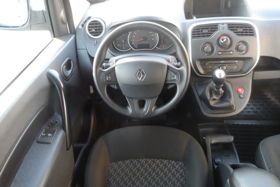 Продам Renault Kangoo пасс. 2015 года в Днепре