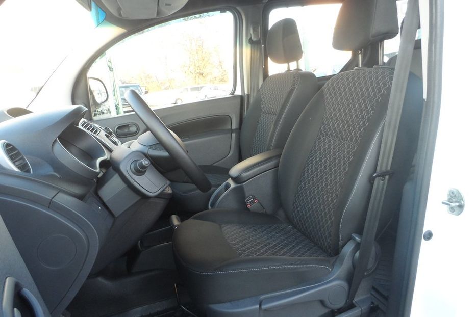 Продам Renault Kangoo пасс. 2015 года в Днепре