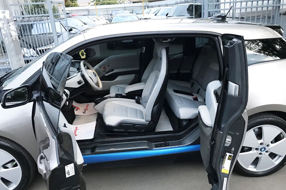 Продам BMW I3  REX  2014 года в Одессе