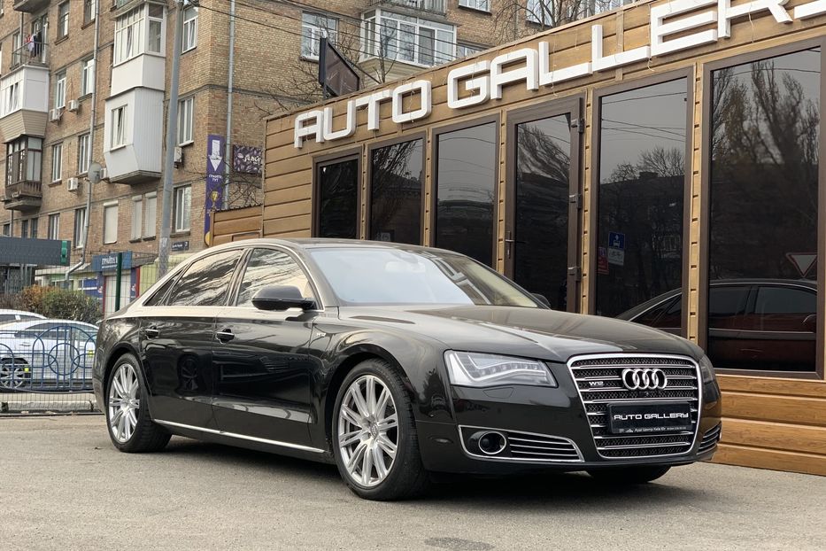 Продам Audi A8 W12 6.3 L 2012 года в Киеве