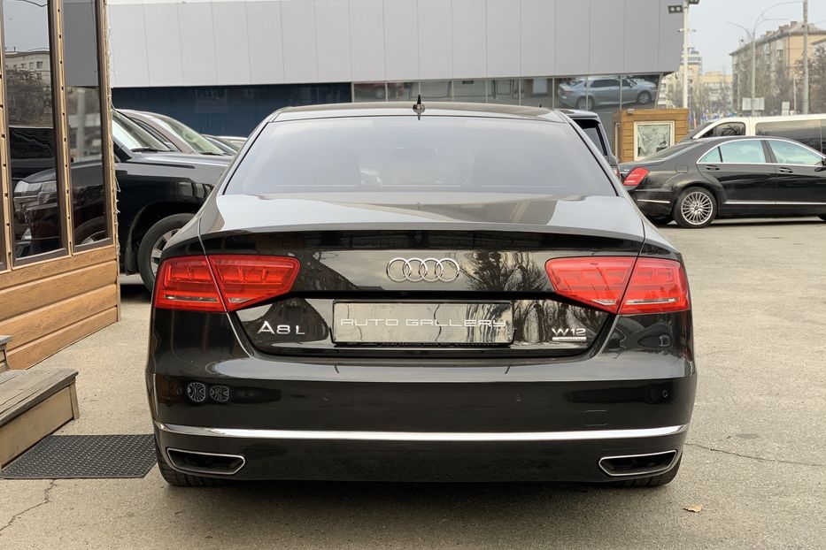 Продам Audi A8 W12 6.3 L 2012 года в Киеве