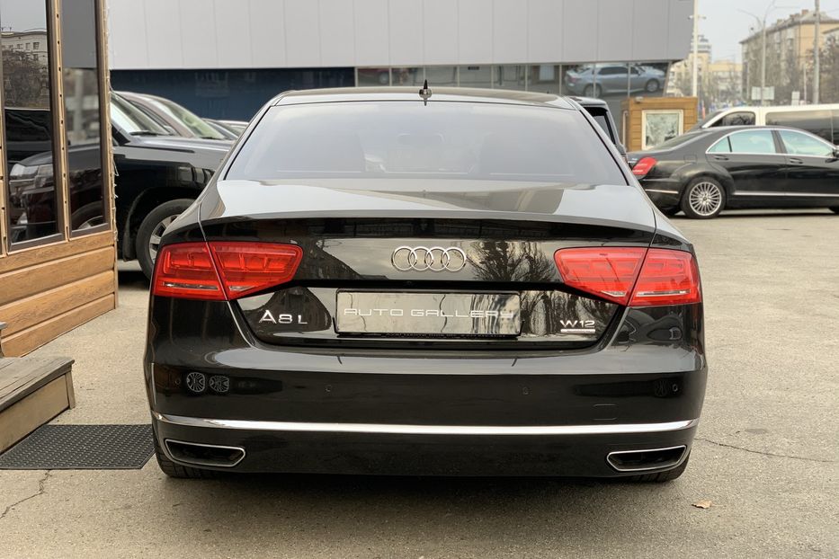 Продам Audi A8 W12 6.3 L 2012 года в Киеве