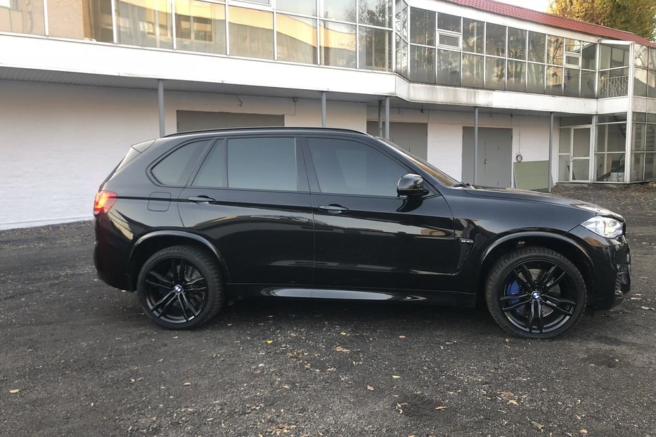 Продам BMW X5 M X-Drive Официальный 2015 года в Киеве