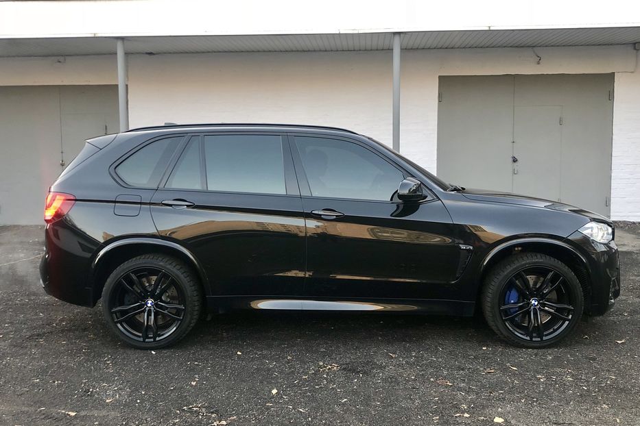 Продам BMW X5 M X-Drive Официальный 2015 года в Киеве