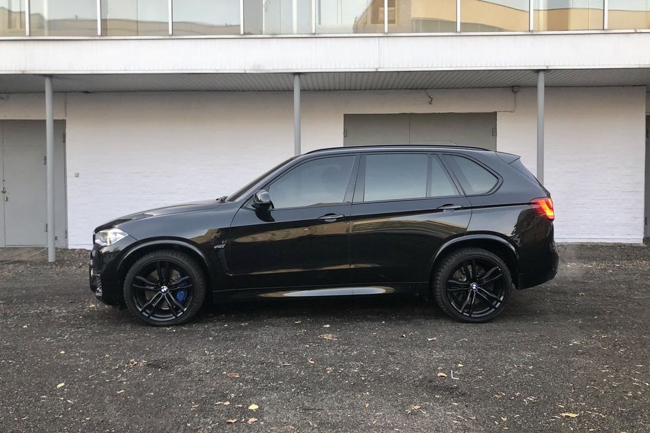 Продам BMW X5 M X-Drive Официальный 2015 года в Киеве