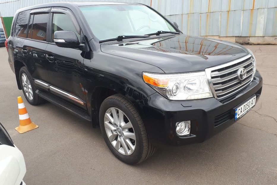 Продам Toyota Land Cruiser 200 4.5 DIESEL PREMIUM 2013 года в Киеве