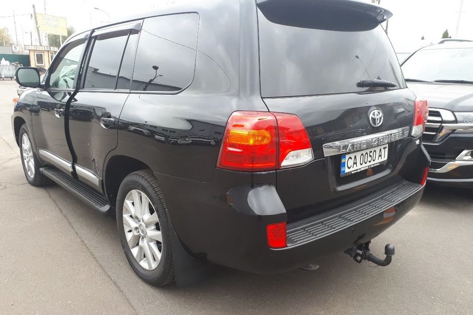 Продам Toyota Land Cruiser 200 4.5 DIESEL PREMIUM 2013 года в Киеве