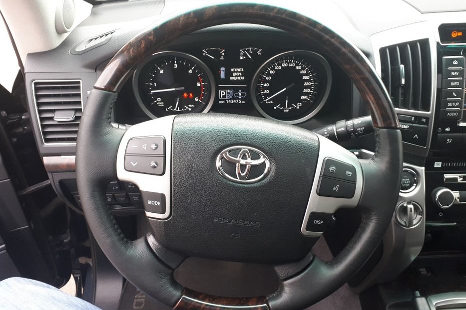 Продам Toyota Land Cruiser 200 4.5 DIESEL PREMIUM 2013 года в Киеве