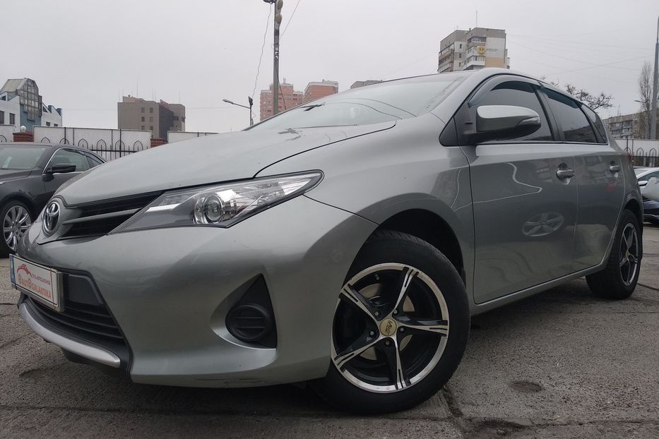 Продам Toyota Auris 2013 года в Одессе