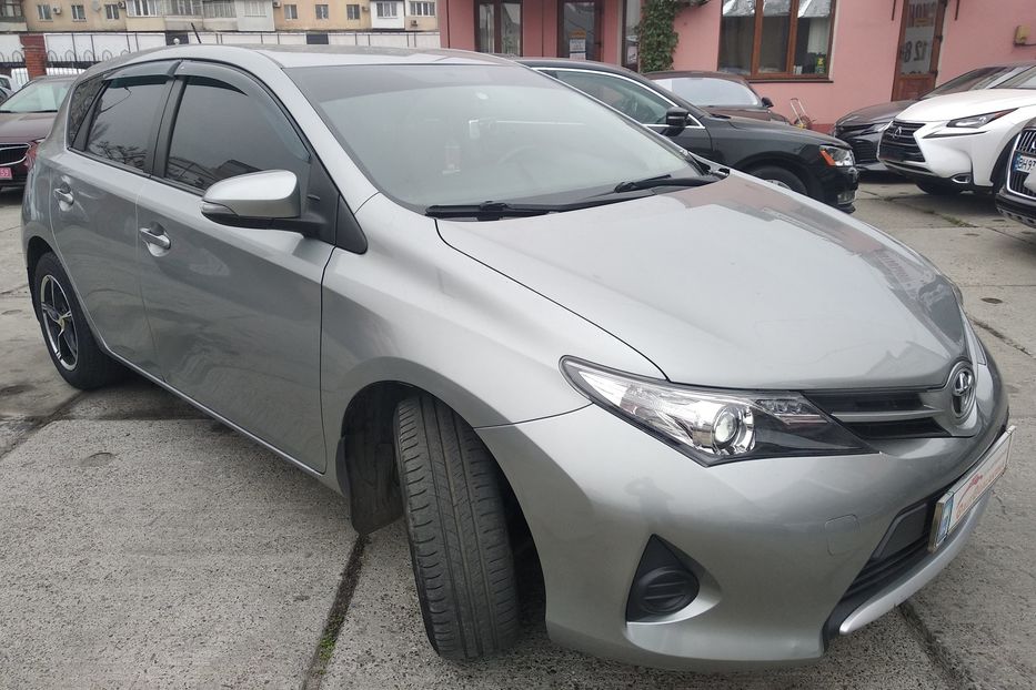 Продам Toyota Auris 2013 года в Одессе