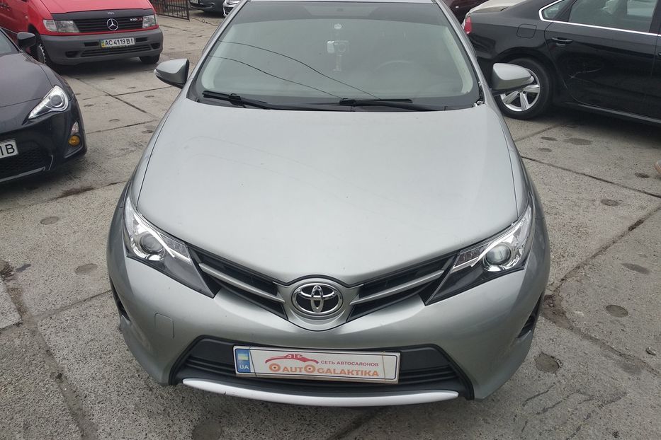 Продам Toyota Auris 2013 года в Одессе