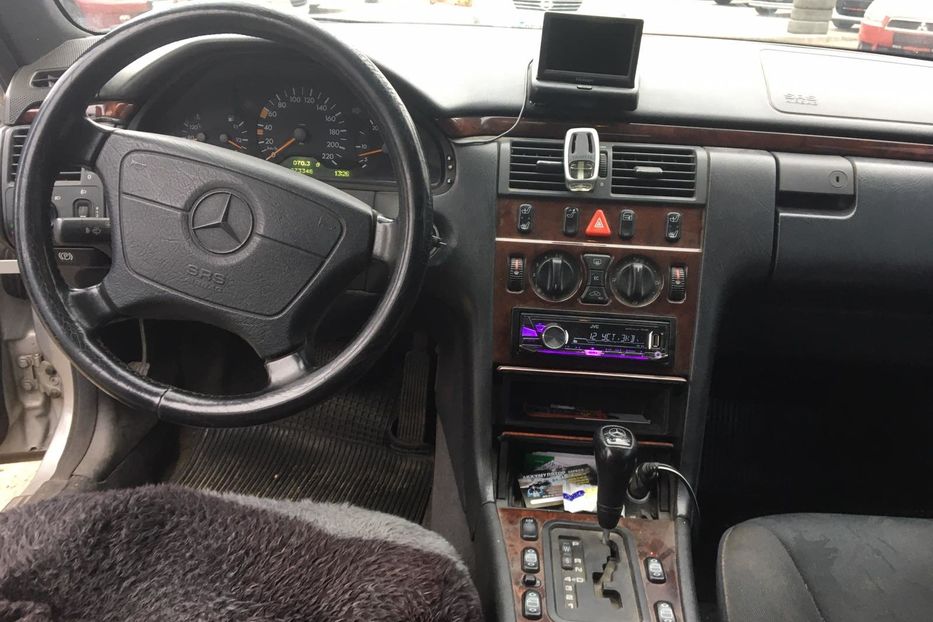 Продам Mercedes-Benz E-Class 430 2001 года в Николаеве