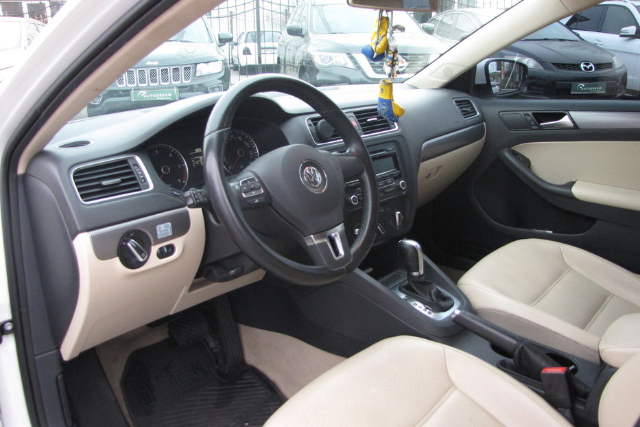 Продам Volkswagen Jetta SE 2013 года в Одессе