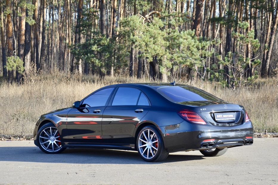 Продам Mercedes-Benz S-Class  63 AMG 2013 года в Киеве