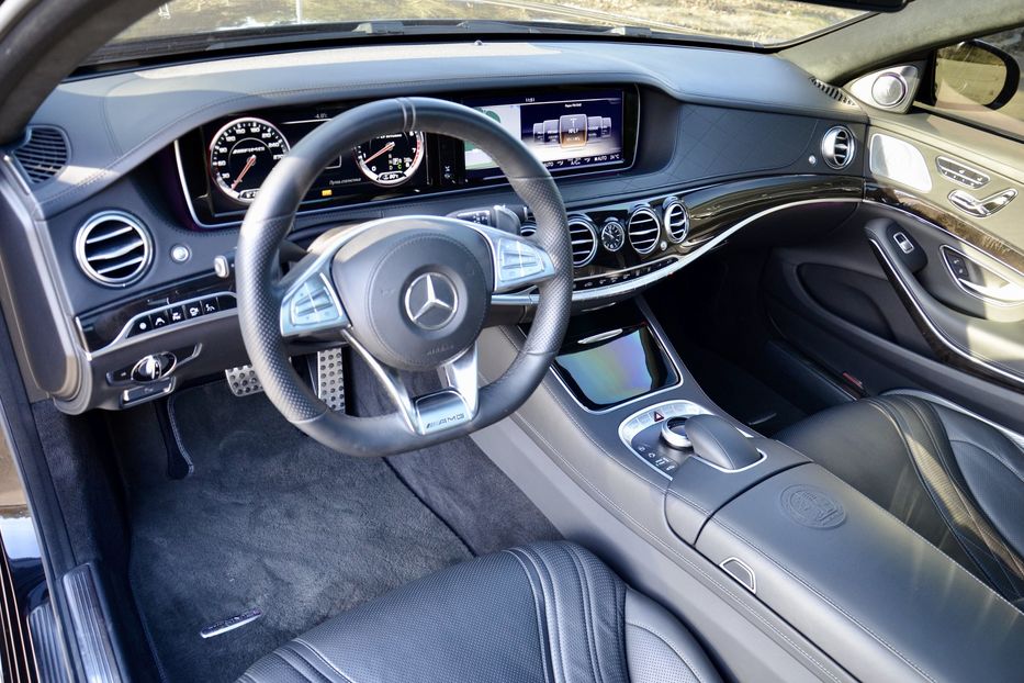 Продам Mercedes-Benz S-Class  63 AMG 2013 года в Киеве