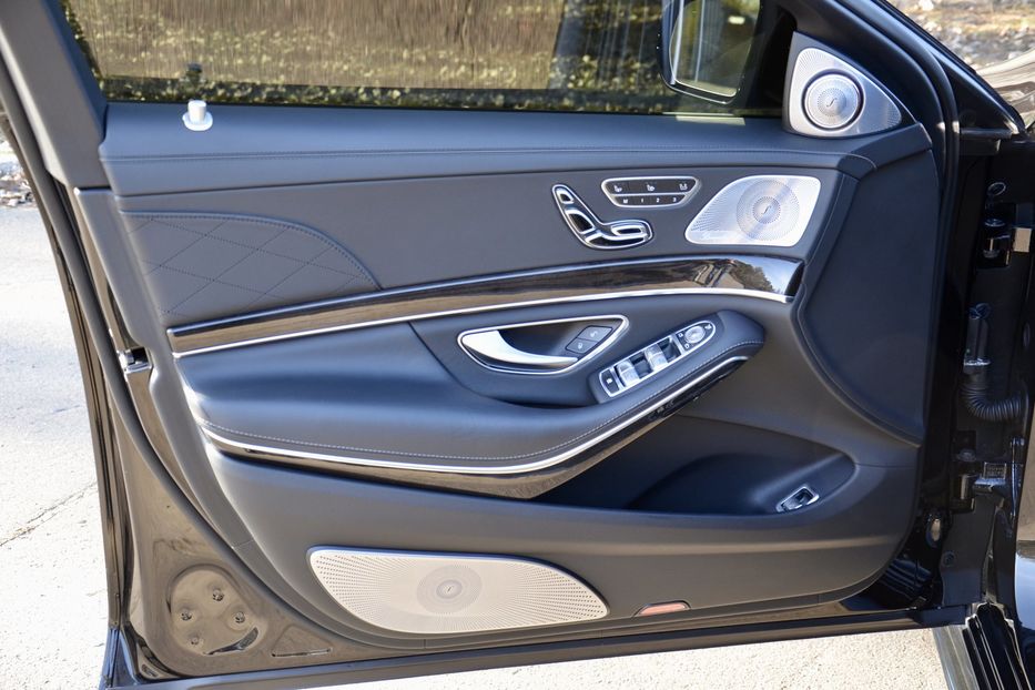 Продам Mercedes-Benz S-Class  63 AMG 2013 года в Киеве