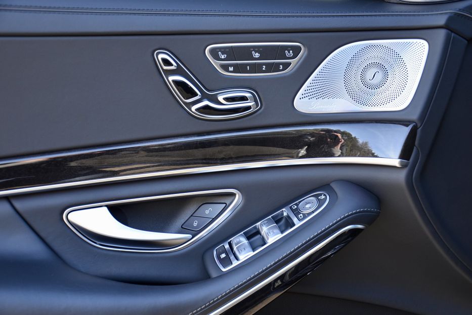 Продам Mercedes-Benz S-Class  63 AMG 2013 года в Киеве