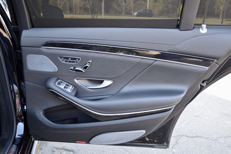 Продам Mercedes-Benz S-Class  63 AMG 2013 года в Киеве