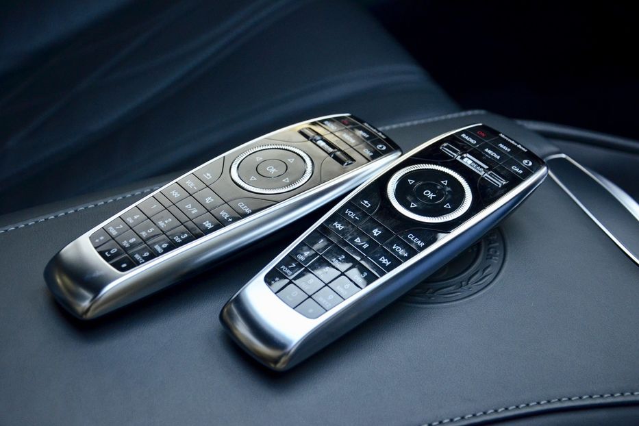 Продам Mercedes-Benz S-Class  63 AMG 2013 года в Киеве
