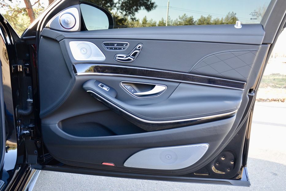 Продам Mercedes-Benz S-Class  63 AMG 2013 года в Киеве