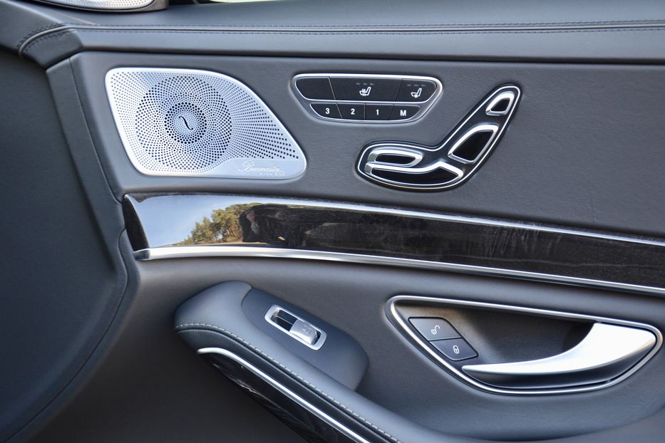 Продам Mercedes-Benz S-Class  63 AMG 2013 года в Киеве