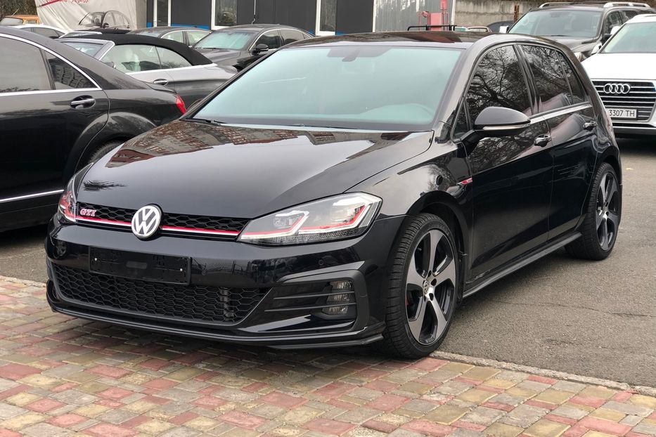 Продам Volkswagen Golf GTI 2018 года в Киеве