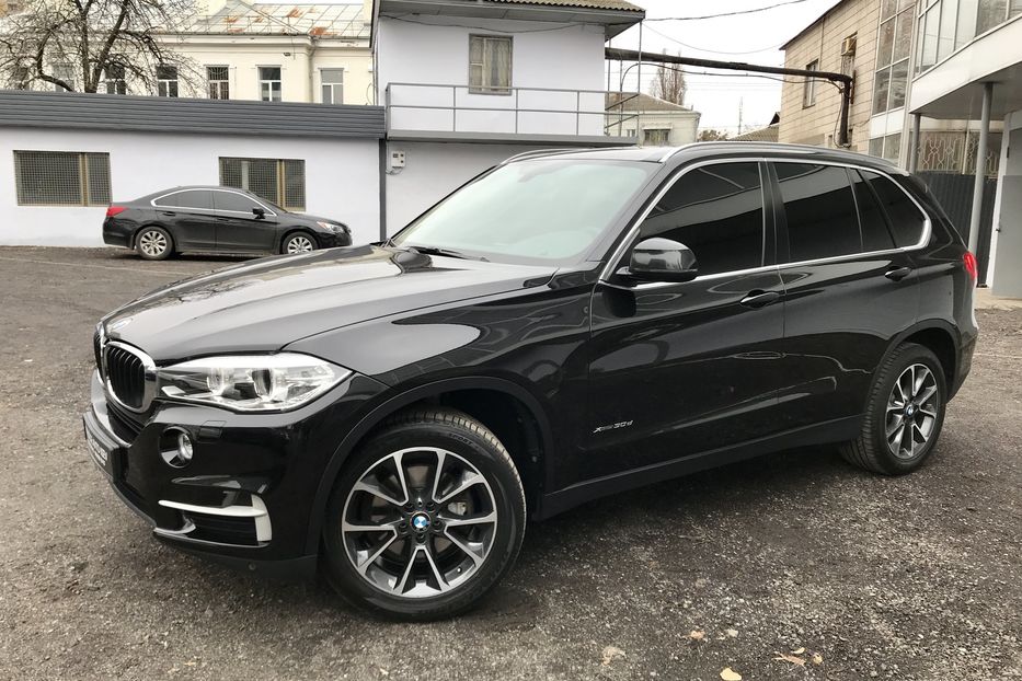 Продам BMW X5 30D X-Drive Официальный 2013 года в Киеве