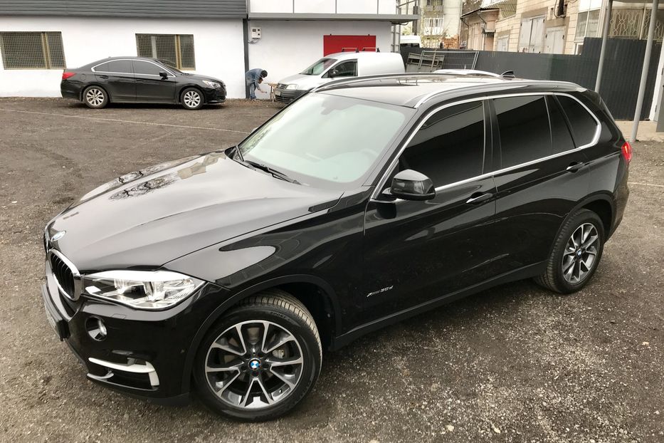 Продам BMW X5 30D X-Drive Официальный 2013 года в Киеве