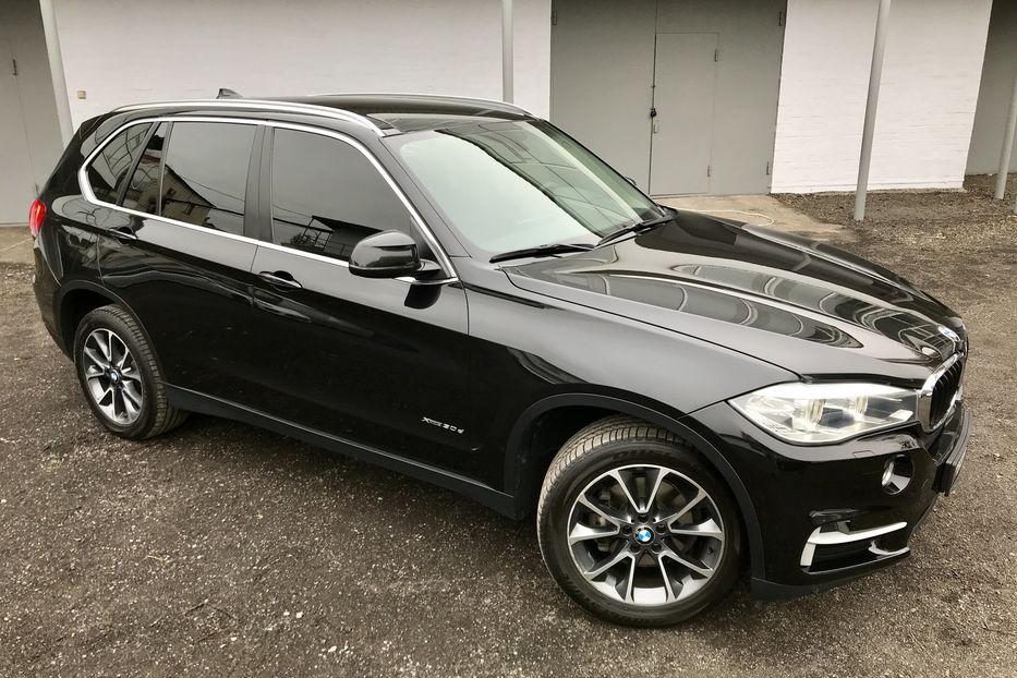 Продам BMW X5 30D X-Drive Официальный 2013 года в Киеве