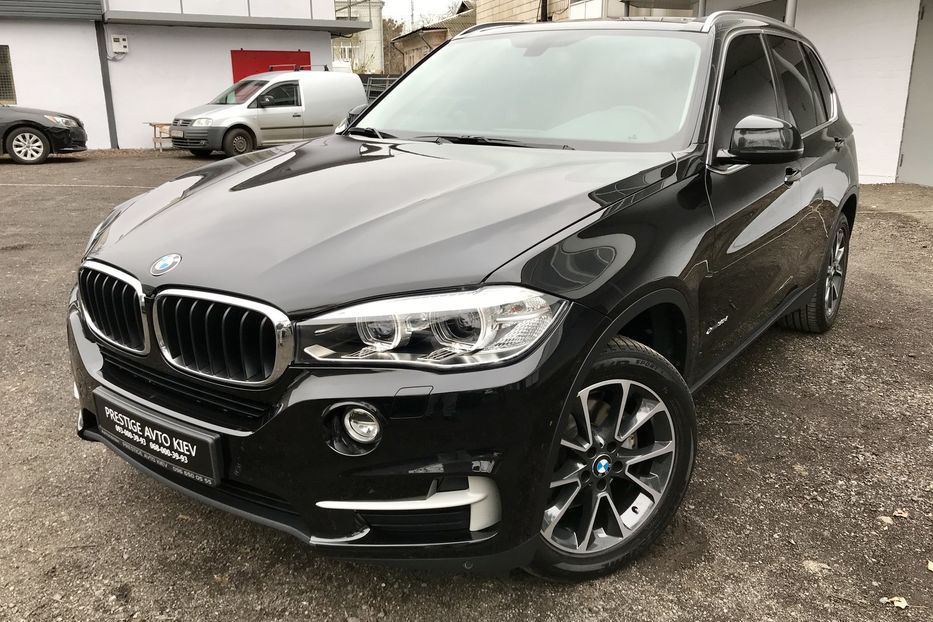 Продам BMW X5 30D X-Drive Официальный 2013 года в Киеве