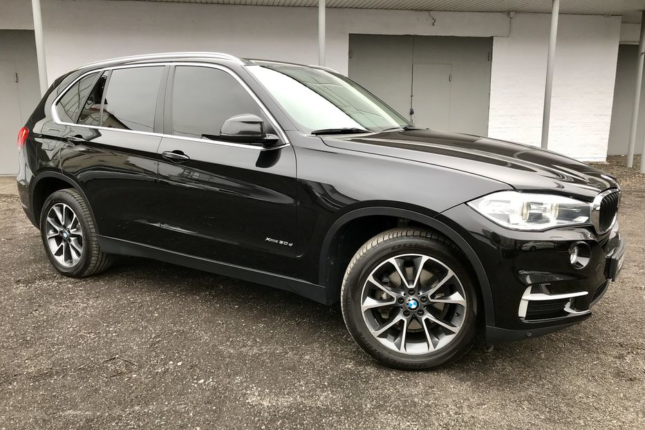 Продам BMW X5 30D X-Drive Официальный 2013 года в Киеве