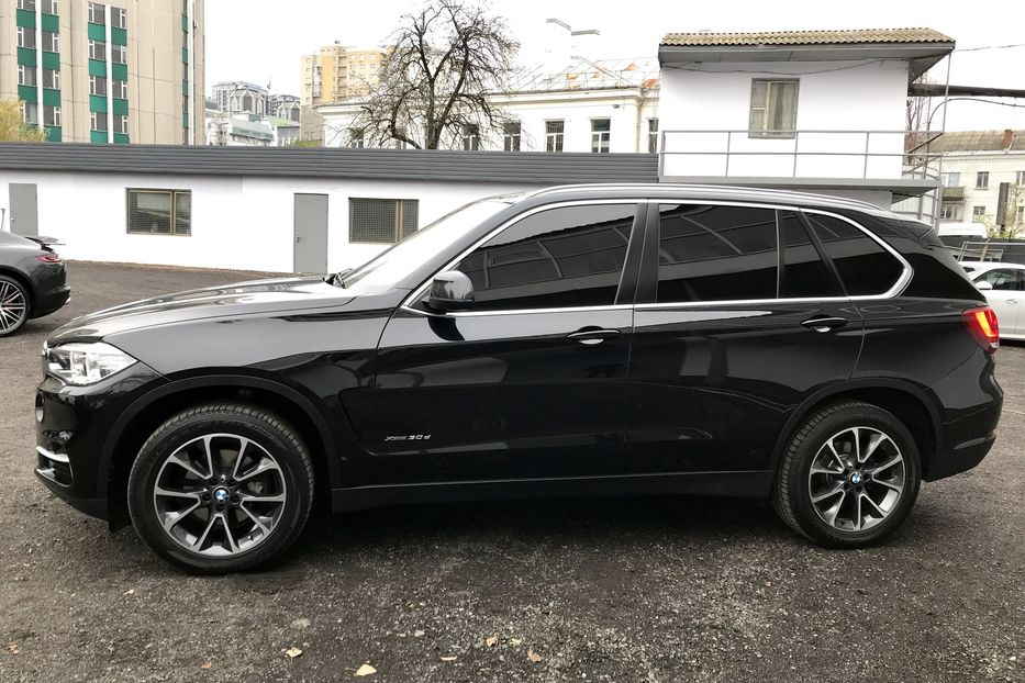 Продам BMW X5 30D X-Drive Официальный 2013 года в Киеве