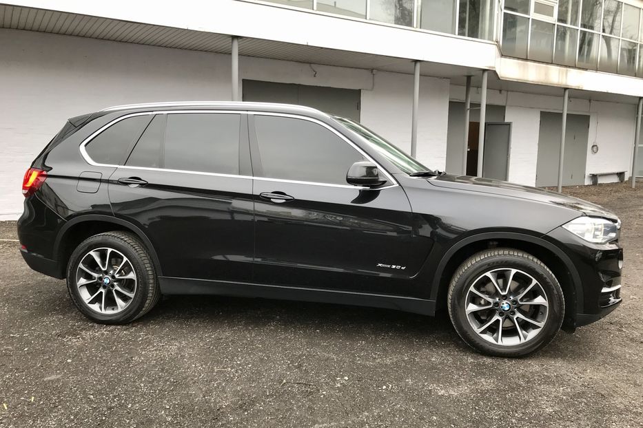 Продам BMW X5 30D X-Drive Официальный 2013 года в Киеве