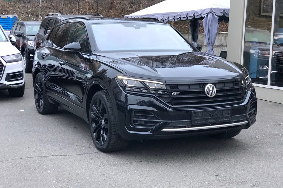 Продам Volkswagen Touareg R-Line 2018 года в Киеве