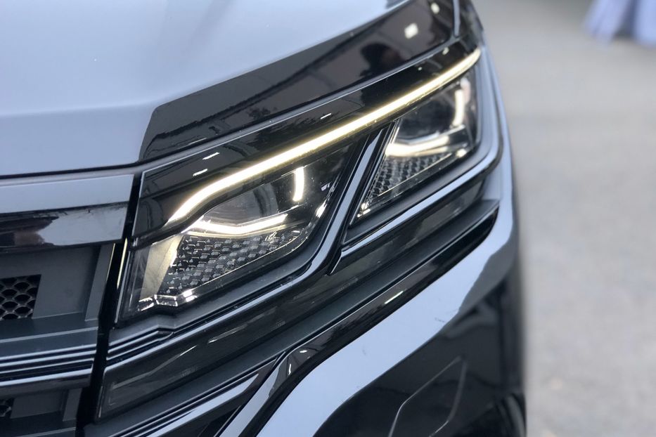 Продам Volkswagen Touareg R-Line 2018 года в Киеве