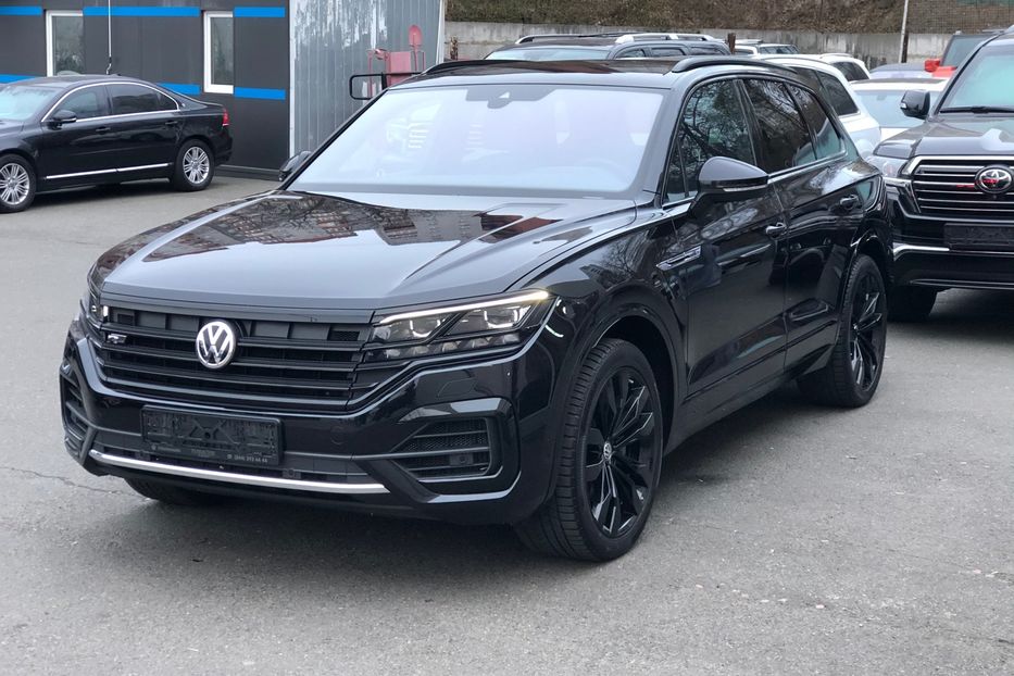 Продам Volkswagen Touareg R-Line 2018 года в Киеве